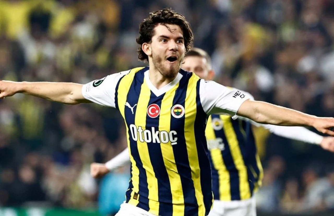 İngilizler kesenin ağzını açtı: Ferdi Kadıoğlu için Fenerbahçe'ye rekor teklif!