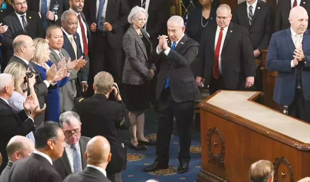 İran’ın yeni Cumhurbaşkanı Pezeşkiyan mazbatasını aldı! Hamaney'den açık destek geldi