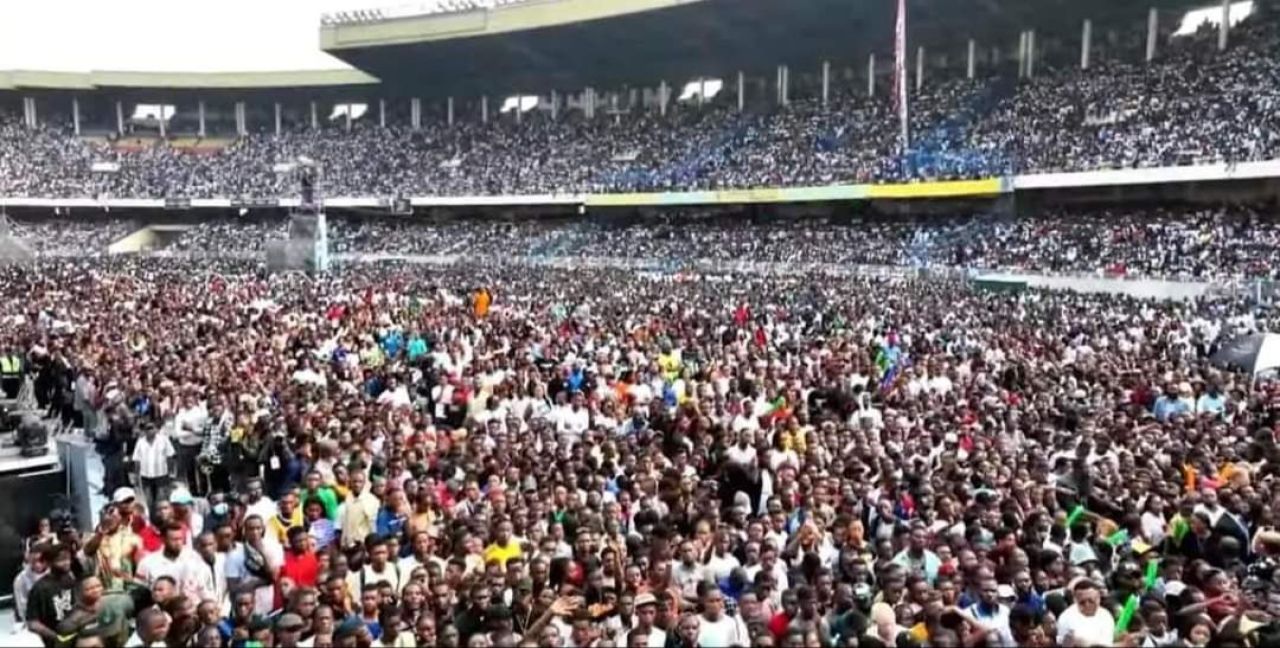 Müzik festivalinde izdiham felaketi: Çok sayıda ölü ve yaralı var - 2. Resim