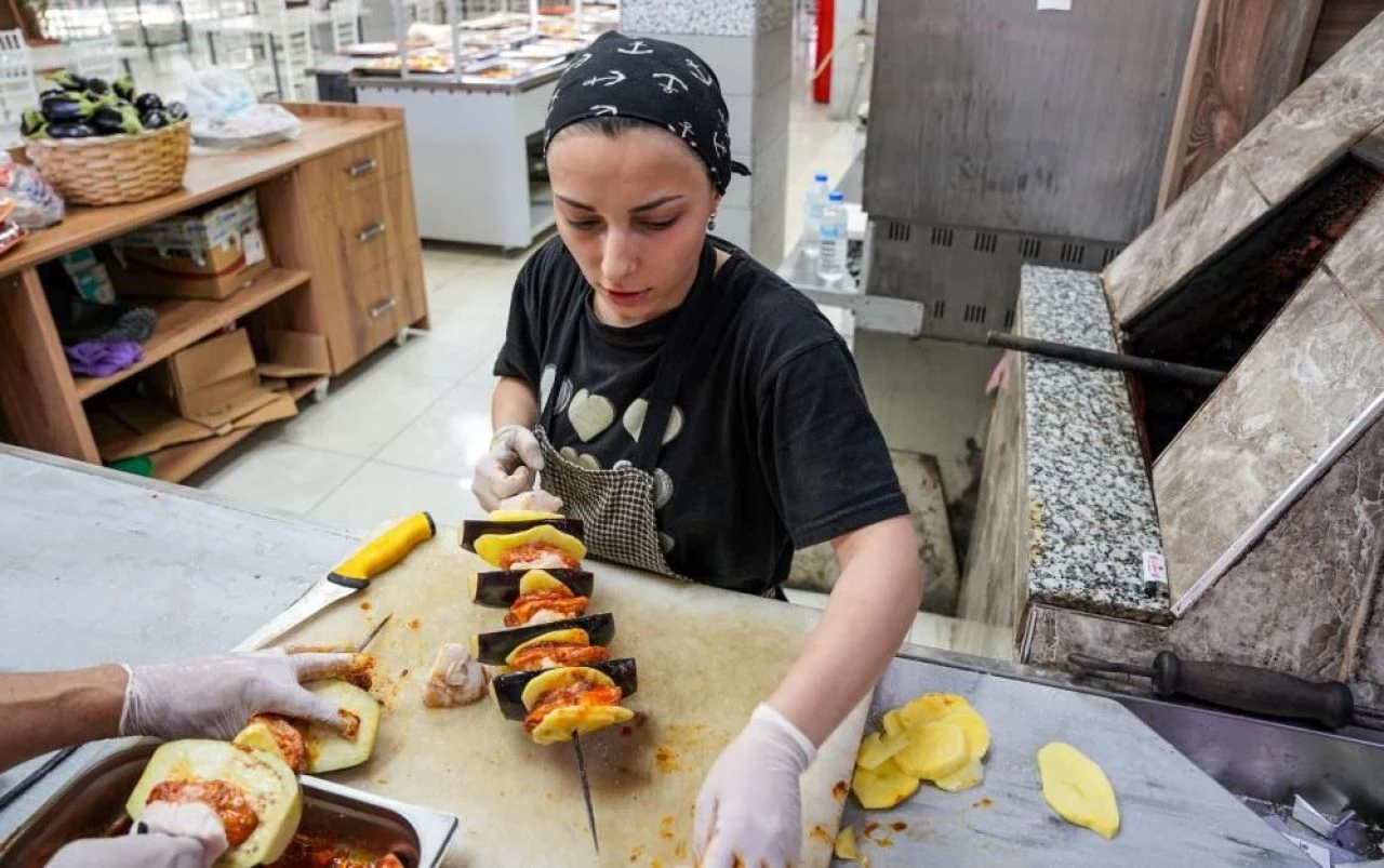 Tokat kebabı için yeni alternatif: Kanat kebabı! Hem tadı hem fiyatı memnun etti - 6. Resim