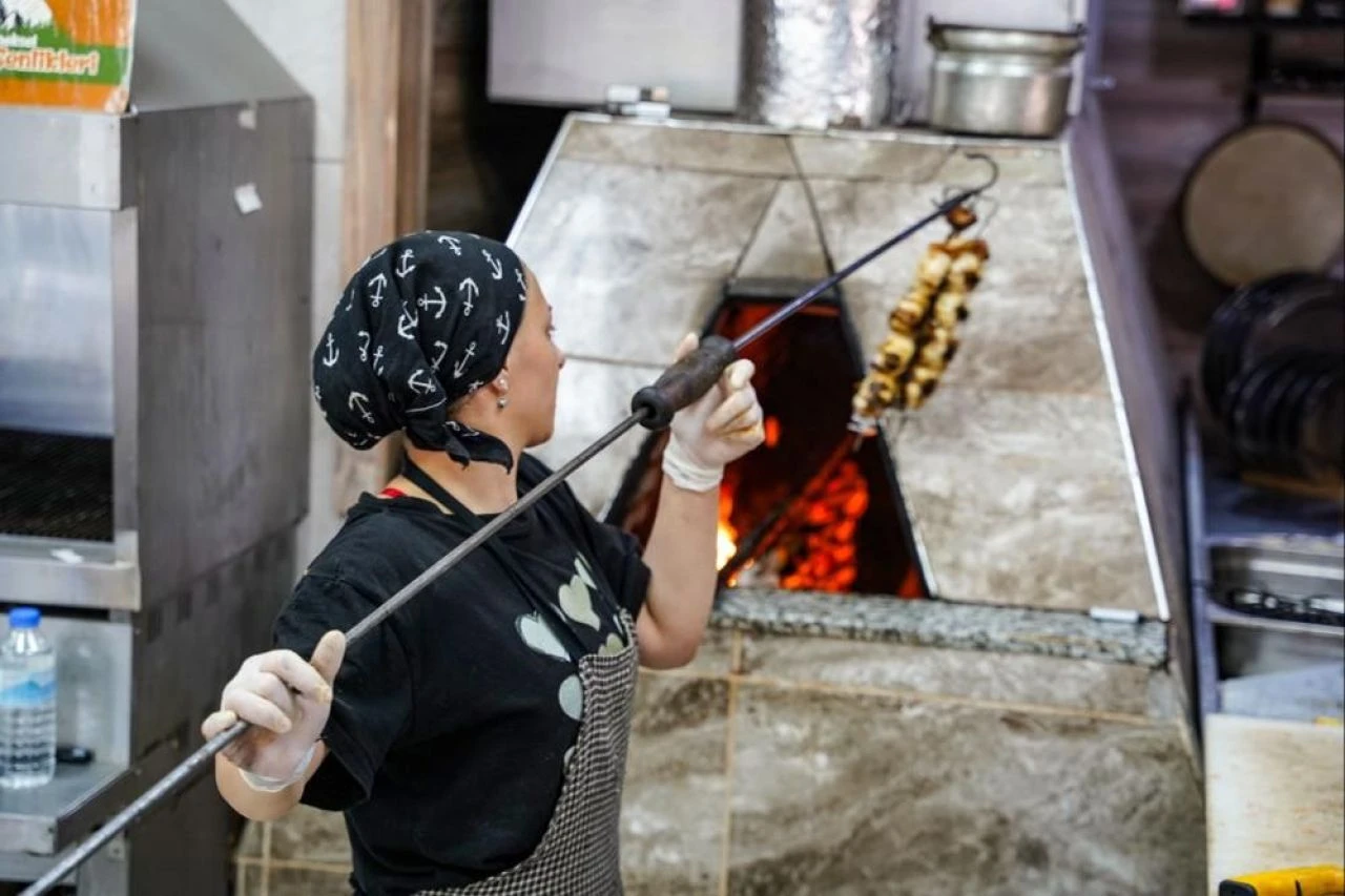 Tokat kebabı için yeni alternatif: Kanat kebabı! Hem tadı hem fiyatı memnun etti - 5. Resim