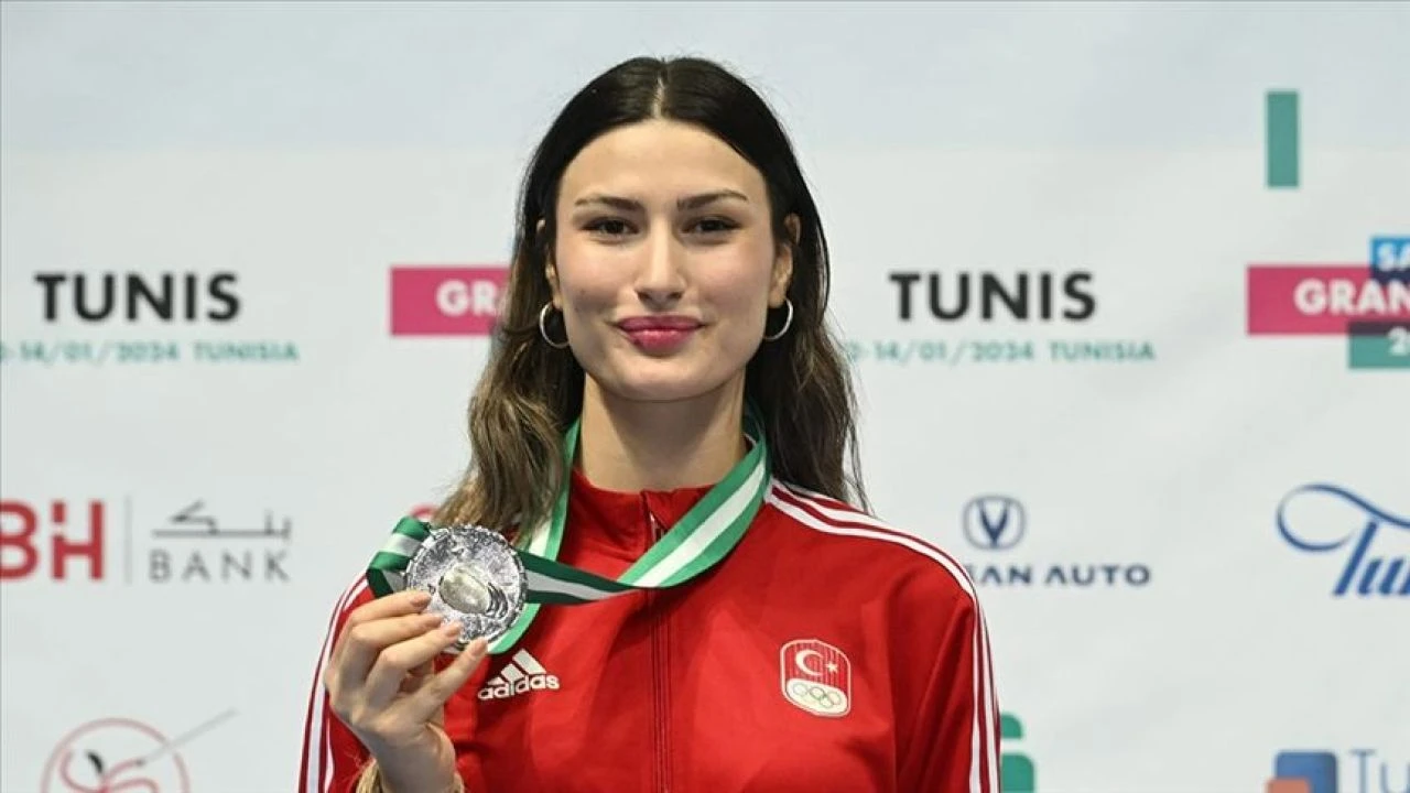 2024 Paris Olimpiyatları'nda son 16'da elenen milli eskrimci Nisanur Erbil 2003 yılında doğdu