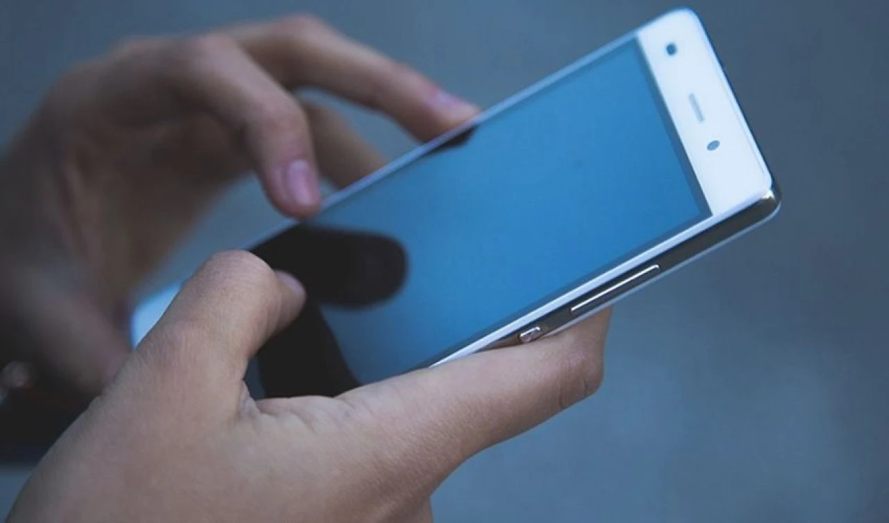 Arkadaşlık uygulamasından tanıştı, hayatı kabusa döndü! Genç kızları kullanarak gasp tuzağı