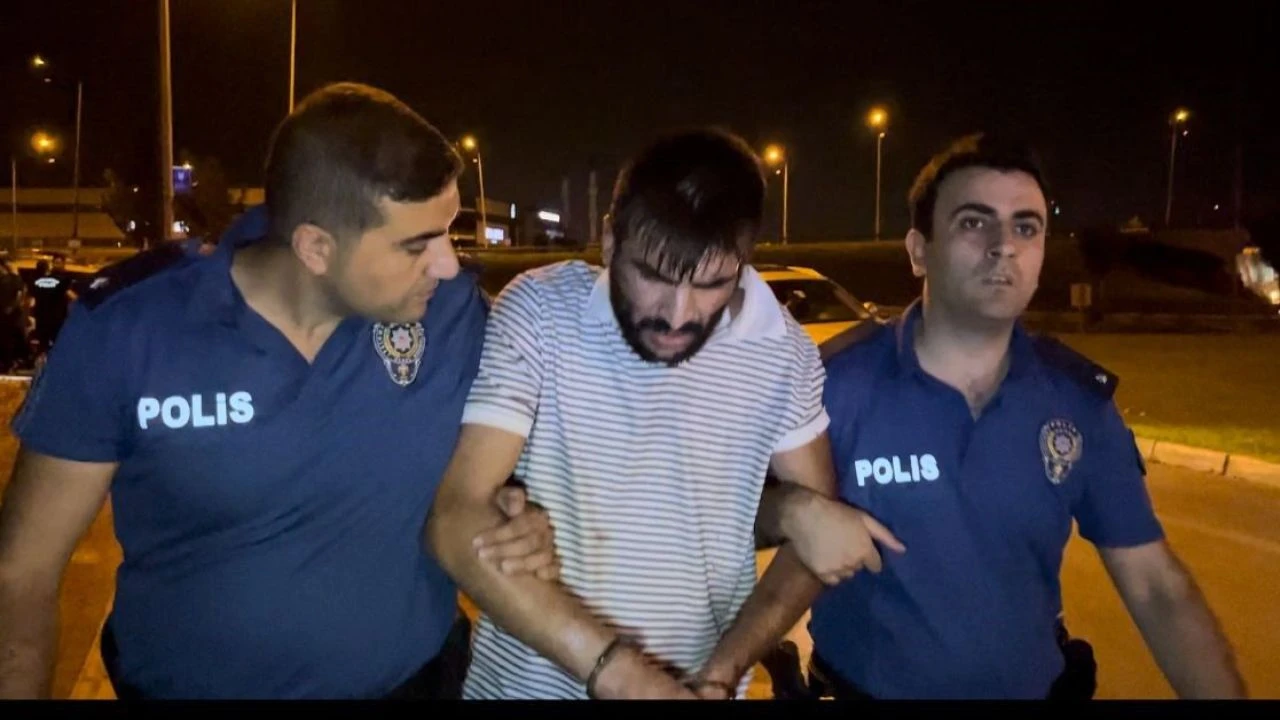 Bursa'da polisi alarma geçiren olay! Kaçtı, kazaya karıştı, çalıların arasında yakayı ele verdi - 1. Resim