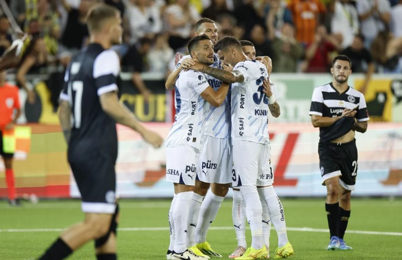 Fenerbahçe, Şampiyonlar Ligi'nde tur için yarın Lugano'yu konuk edecek! Mourinho'nun ilk 11'i belli oldu - 1. Resim