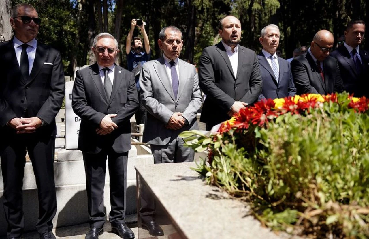 Galatasaray Başkanı Dursun Özbek'ten 8 numara transferi müjdesi! - 1. Resim