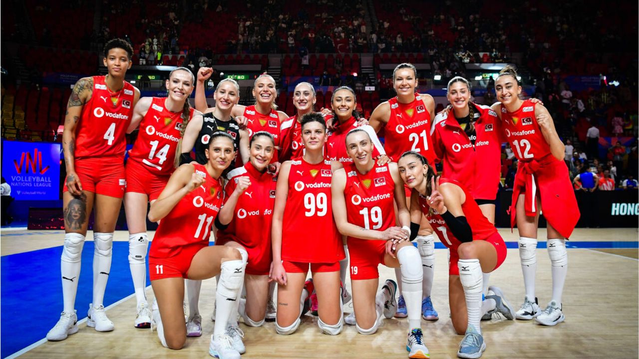 Paris Olimpiyatları'nda voleybol çeyrek final 6 Ağustos, yarı final maçı 8 Ağustos'ta oynanacak