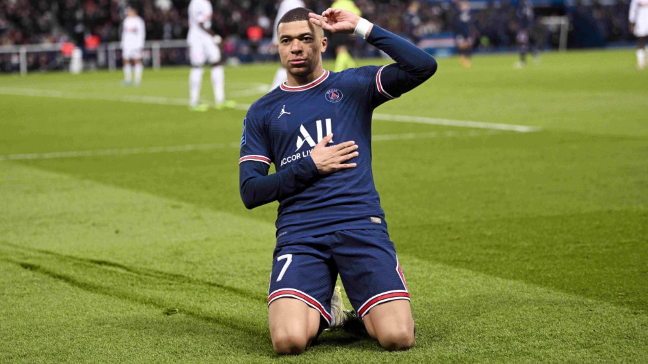 Real Madrid&#039;in yıldızı Kylian Mbappe, Caen&#039;i satın alıyor!