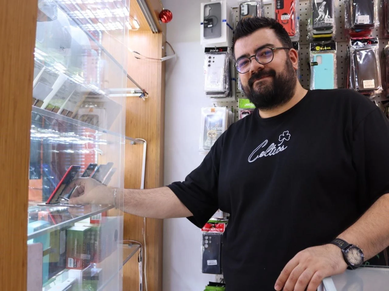 Taksit ile telefon alma kalktı, vatandaşlar ikinci ele yöneldi! Uzman isimden ikinci el telefonda 'fatura' uyarısı - 2. Resim