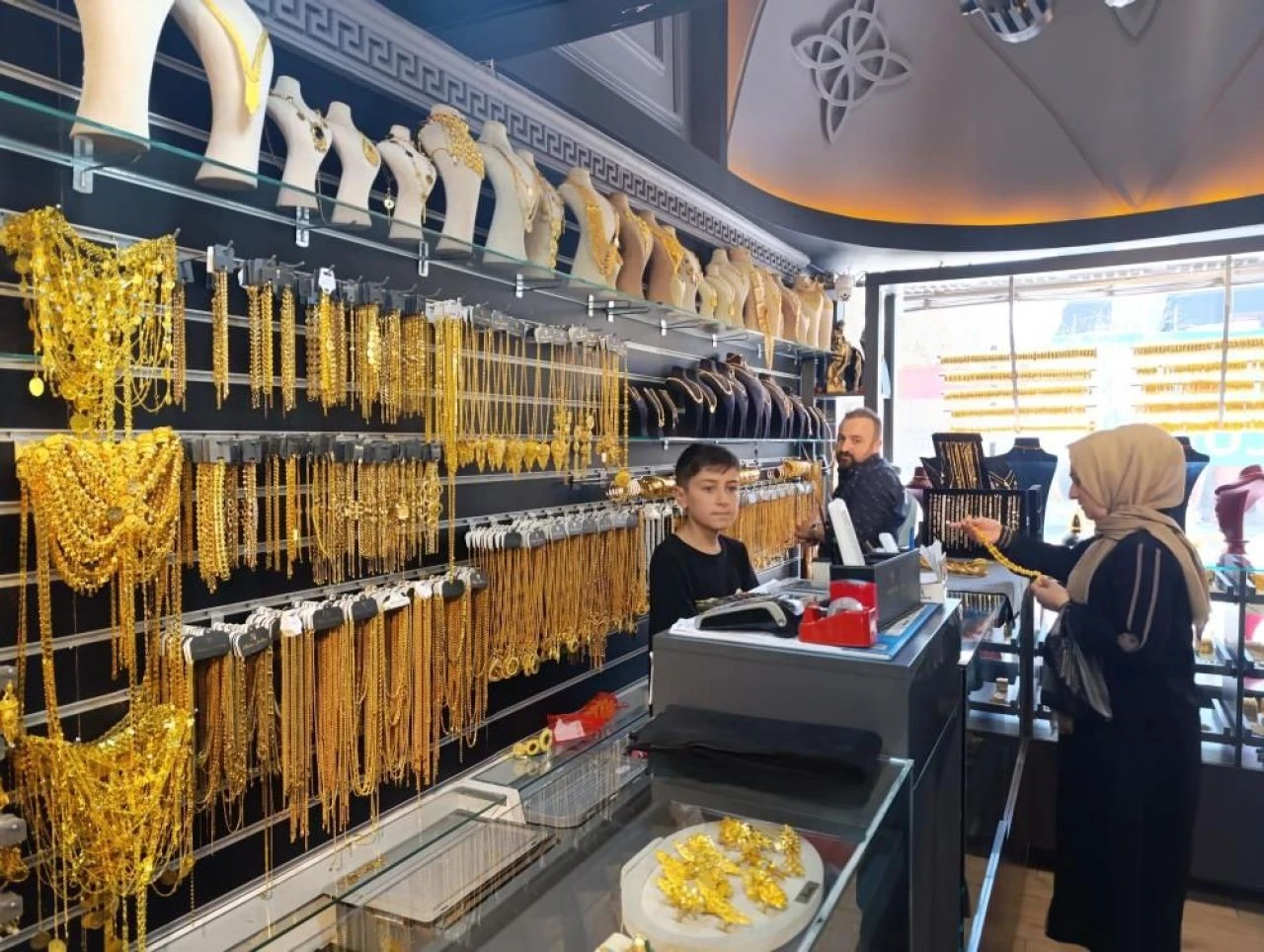 Altın fiyatlarının yükselmesi imitasyona ilgiyi arttırdı - 4. Resim