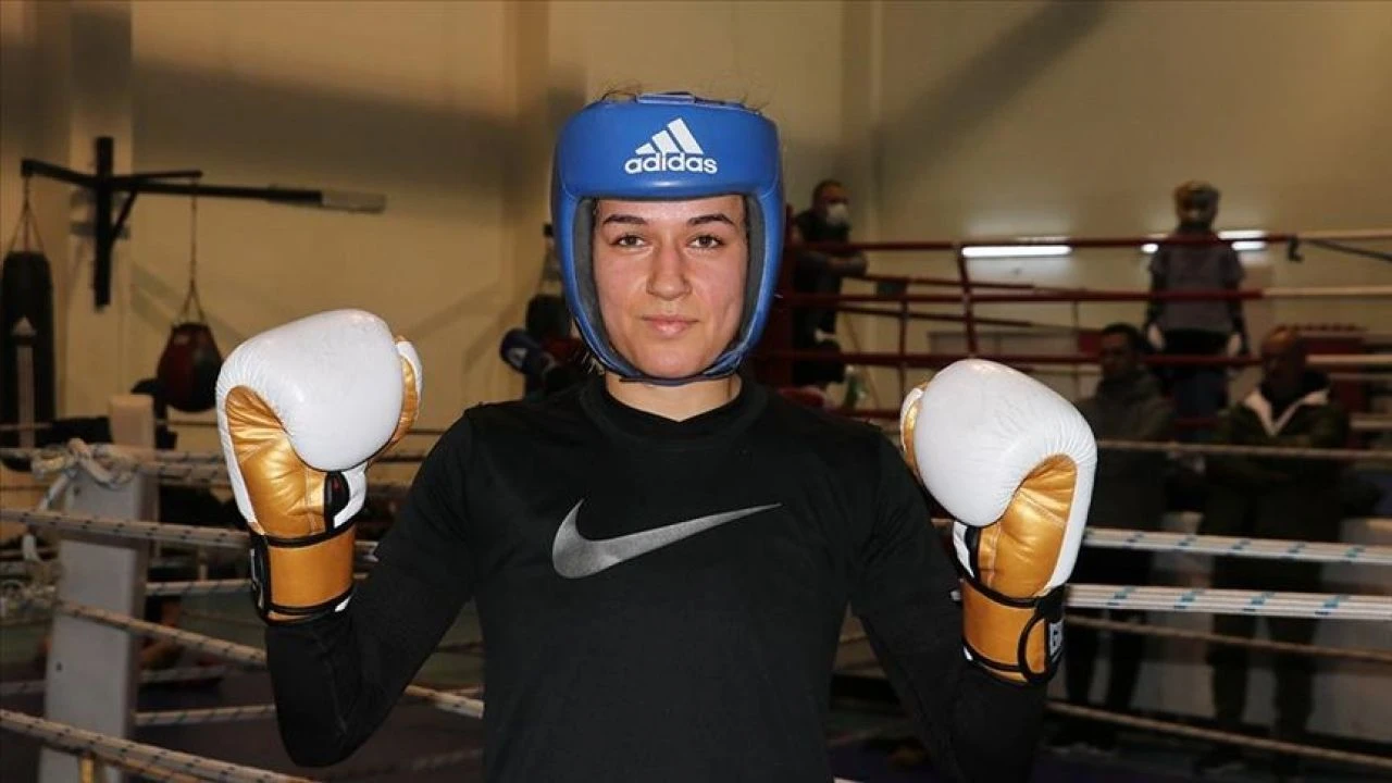 Bugün Olimpiyatlarda Hatice Akbaş, 54 kg boks karşılaşmasına çıkacak - 2. Resim