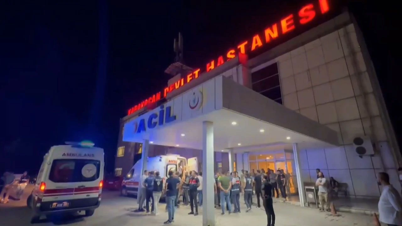 Elazığ'da düğünde bıçaklı kavga! Yaralılar var - 1. Resim