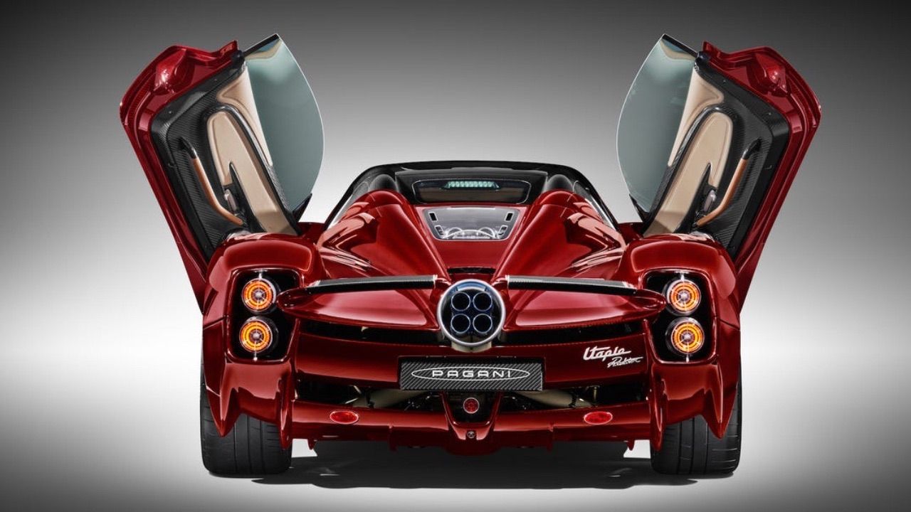 112 milyon TL&#039;lik otomobil: Pagani Utopia Roadster tanıtıldı! Parası olan bile alamayabilir