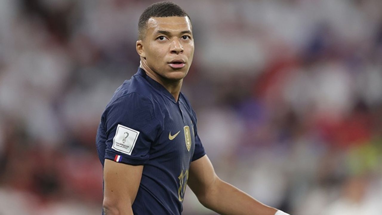 Fransız yıldız Kylian Mbappe kulüp satın aldı