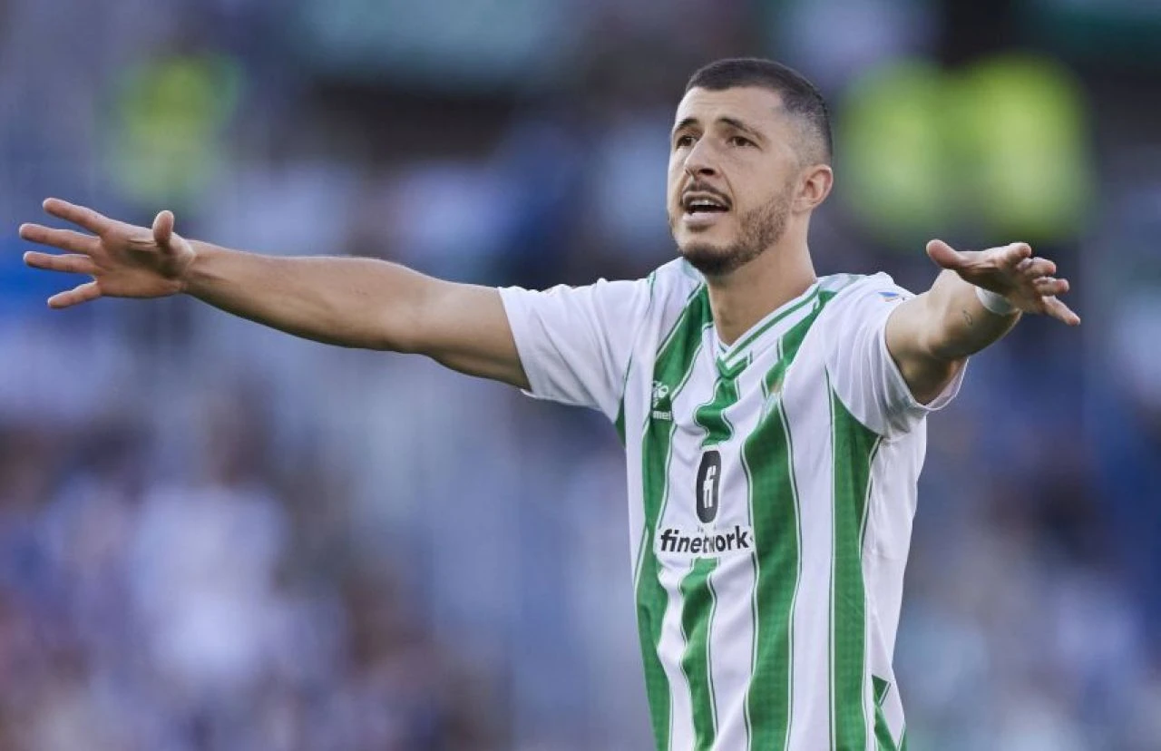 Fred'in sakatlığı sonrası orta saha transferinde gaza basıldı: Fenerbahçe, Arjantinli yıldızı Barcelona'nın elinden kapıyor!