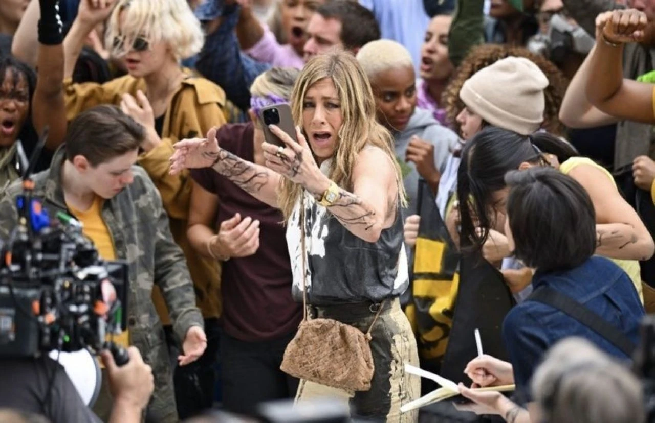 Herkes İklim aktivistleri Jennifer Aniston'ı hedef aldı zannetti! Gerçek ise bambaşka çıktı