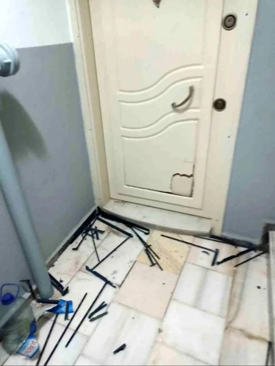 İzmir'de ev sahibi dehşeti! Şehir eşkıyası kapıyı bacayı indirdi: Kapıyı açsam cenazem çıkacaktı - 2. Resim