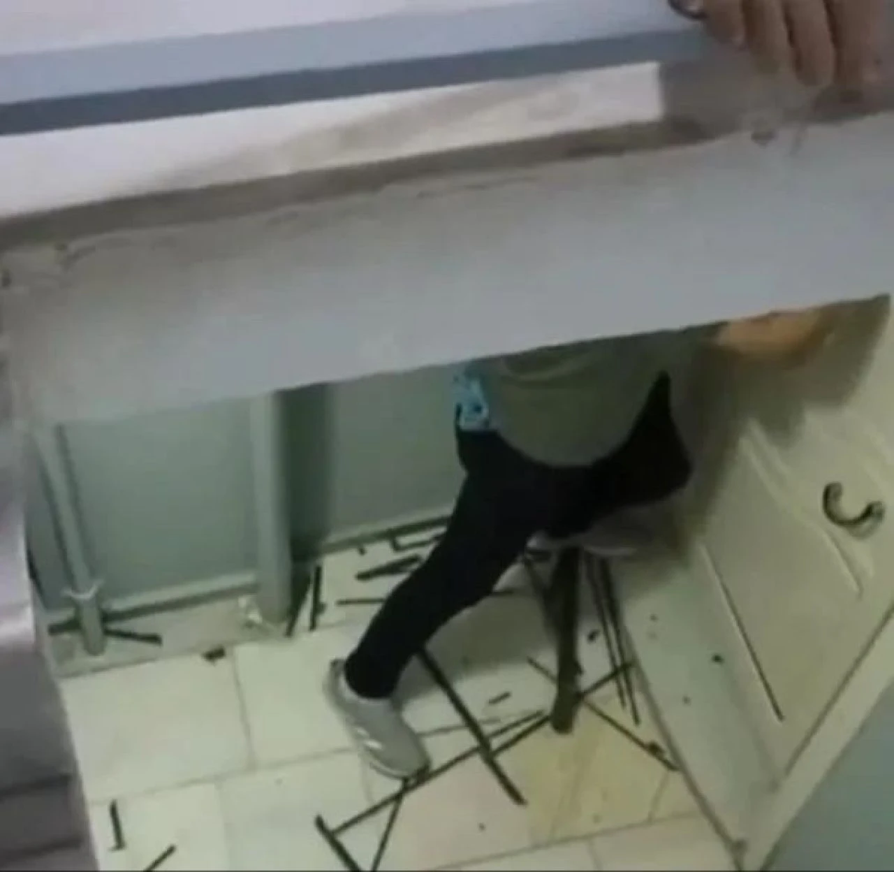 İzmir'de ev sahibi dehşeti! Şehir eşkıyası kapıyı bacayı indirdi: Kapıyı açsam cenazem çıkacaktı - 3. Resim