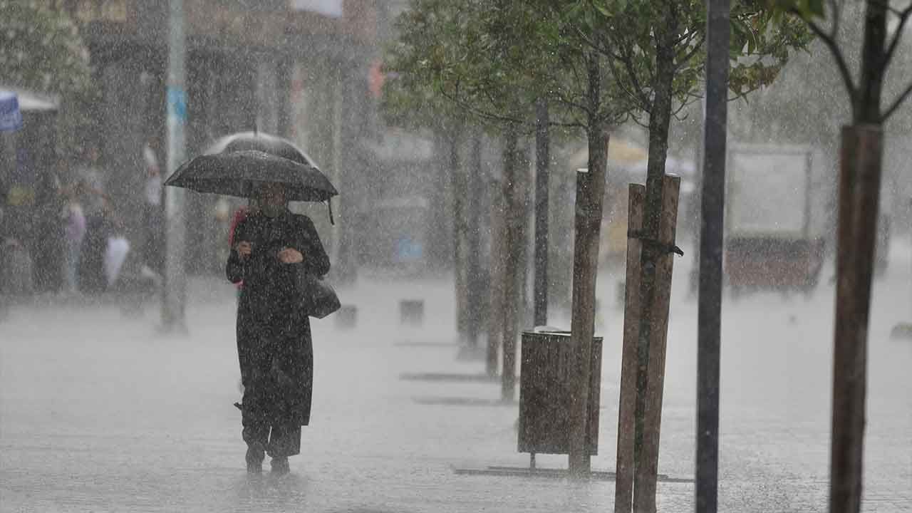 Meteoroloji&#039;den sarı alarm: 4 ili kuvvetli sağanak vuracak! İşte 31 Temmuz il il hava durumu