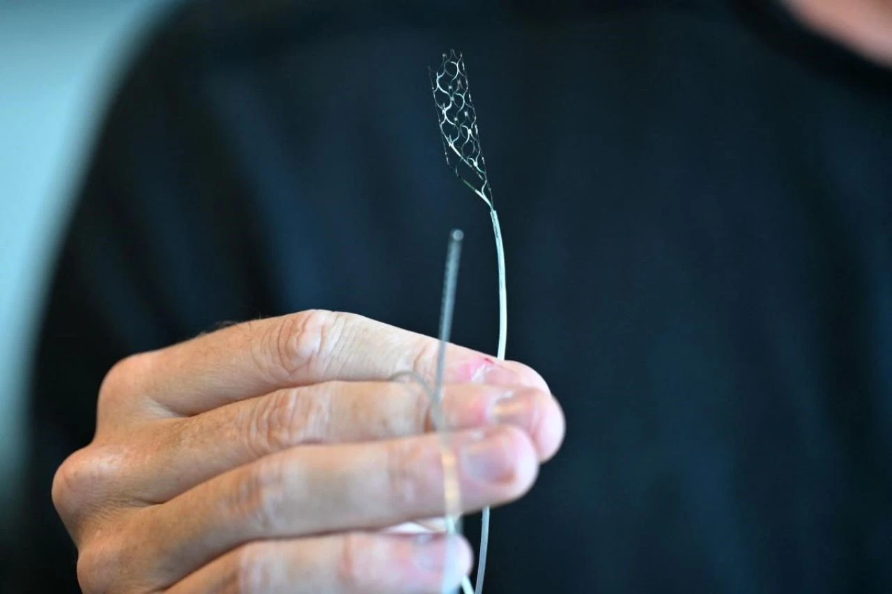 Neuralink rakibi Synchron'un beyin çipi, düşünce ile Apple Vision Pro'yu kontrol edebiliyor - 2. Resim