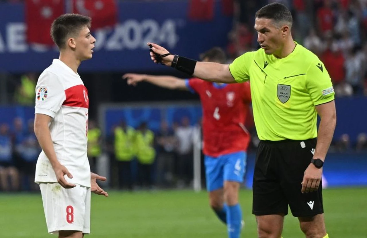 Son dakika! Lille - Fenerbahçe maçlarını yönetecek hakemler açıklandı! - 1. Resim