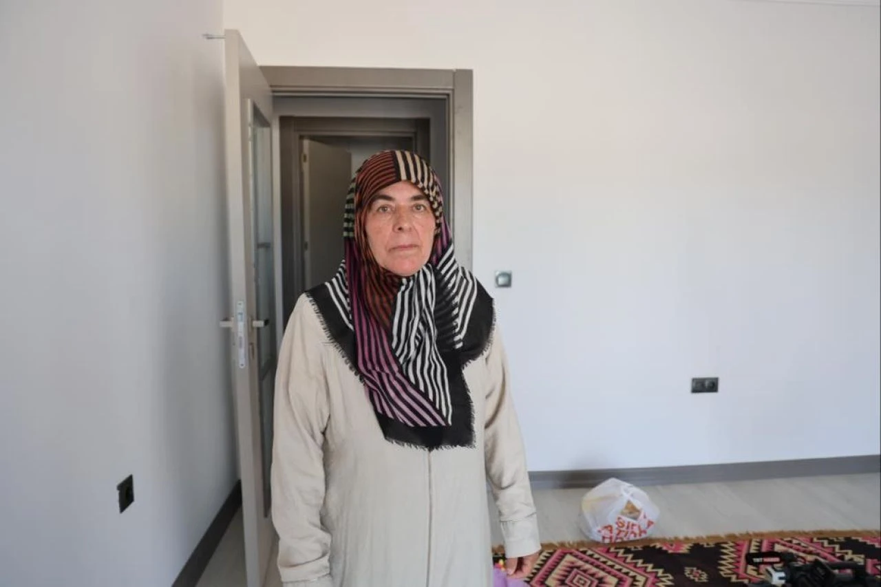 Depremzedeler bir bir evlerine kavuşuyor! 'Bu kadarını hayal bile edemezdik' - 3. Resim