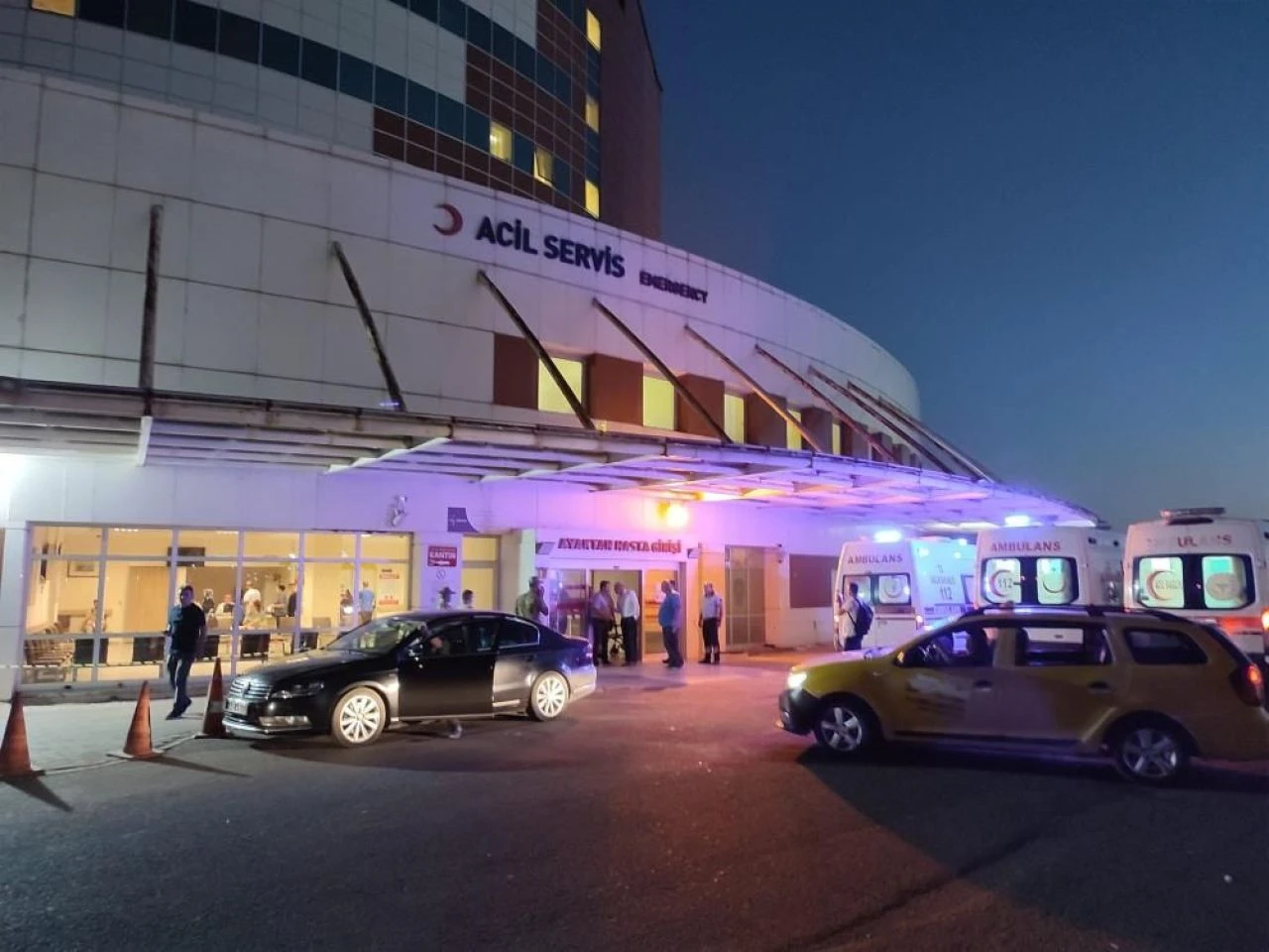 Edirne’de Kaymakam ve AK Parti İlçe Başkanı dahil 11 kişi hastaneye kaldırıldı! - 1. Resim