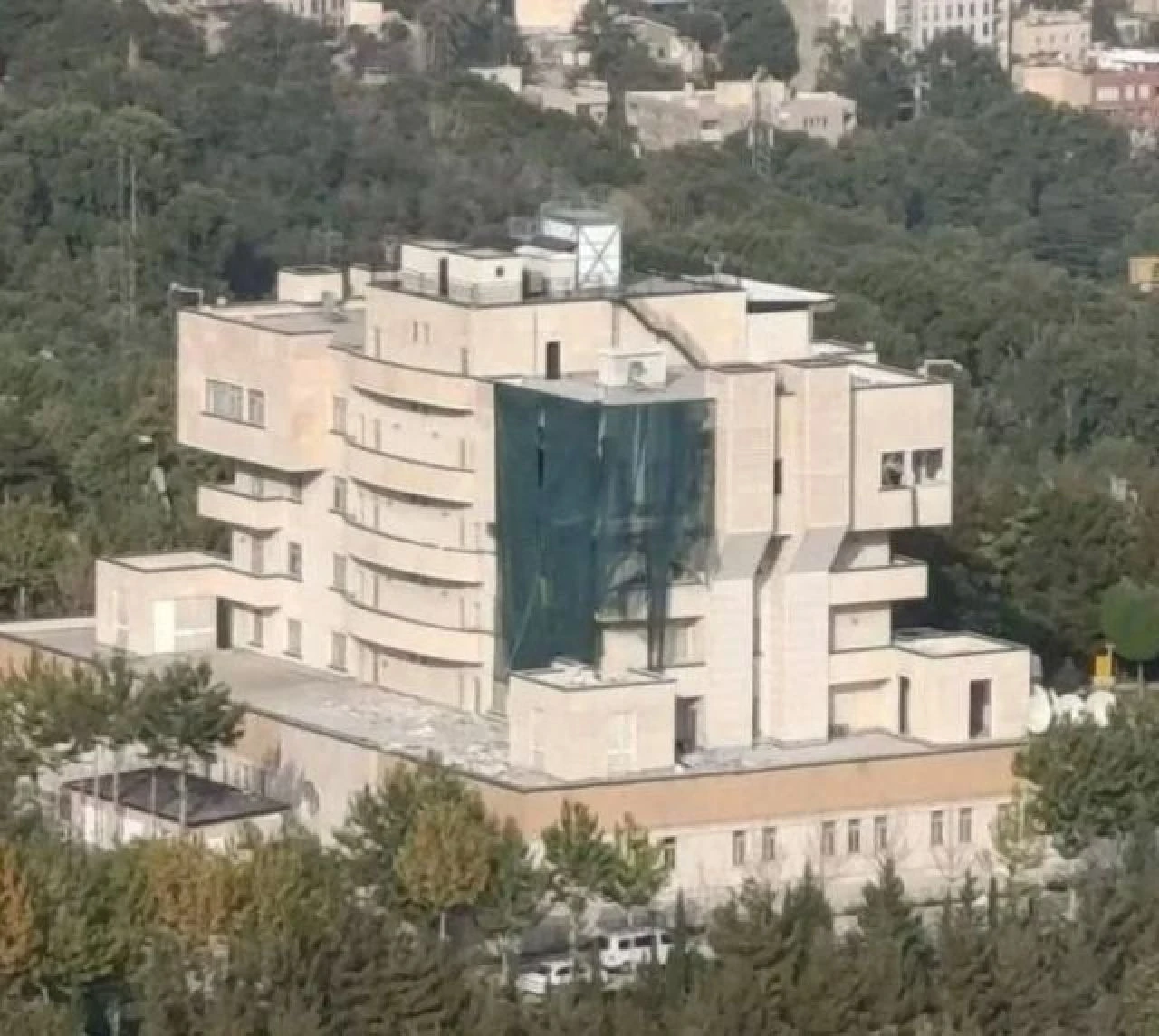 Hamas lideri Haniye'nin suikaste uğradığı bina ortaya çıktı! 150 metre detayı dikkat çekti - 1. Resim
