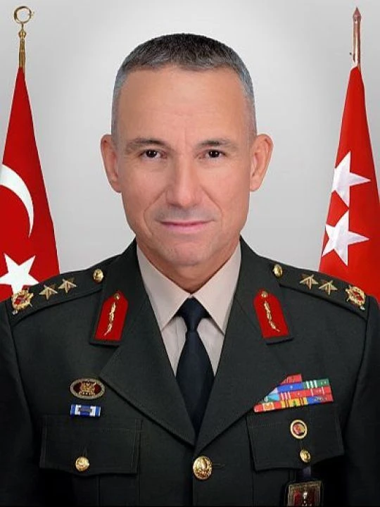 Kara Kuvvetleri Komutanlığı'ndan Gültekin Yaralı'nın rütbesi, YAŞ kararları sonrası Korgeneralliğe yükseldi