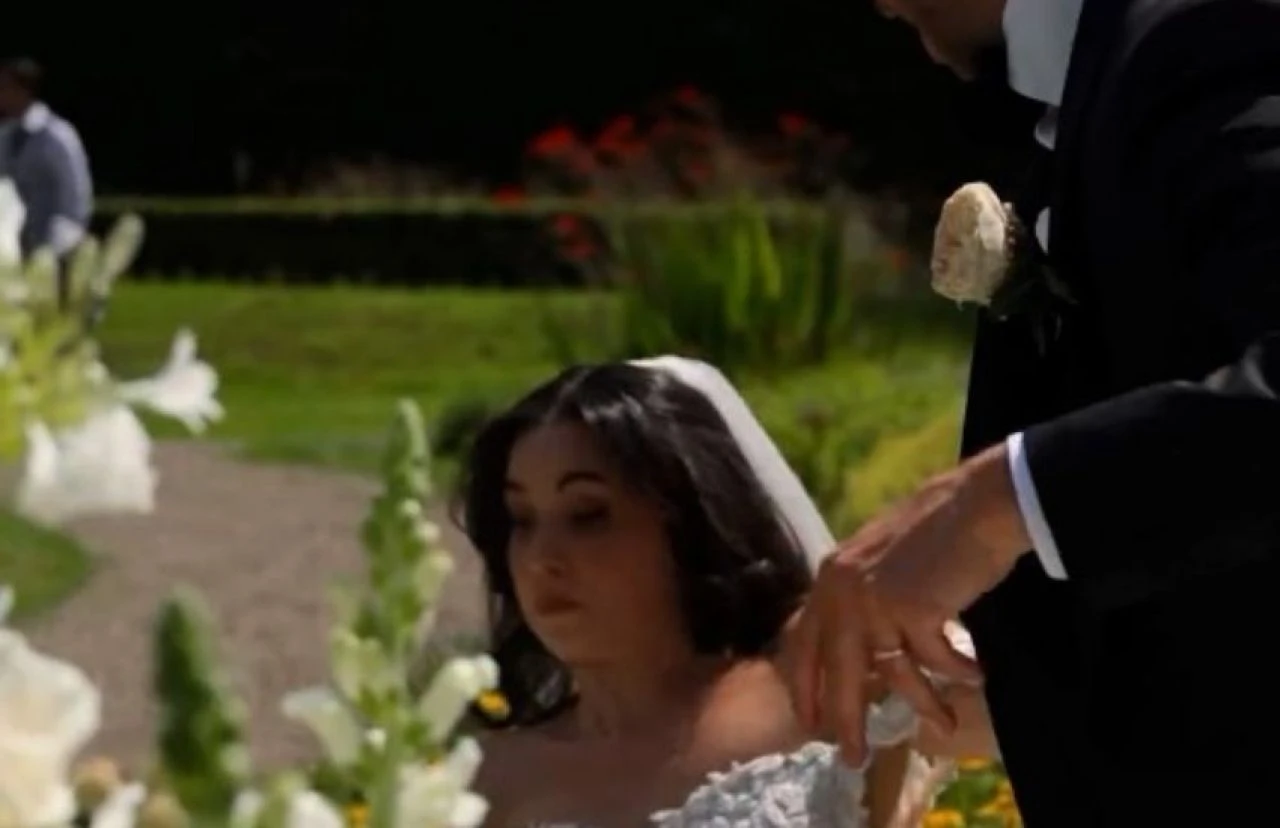 Karsu’ya düğününde nazar değdi! Kendini bir anda yerde buldu