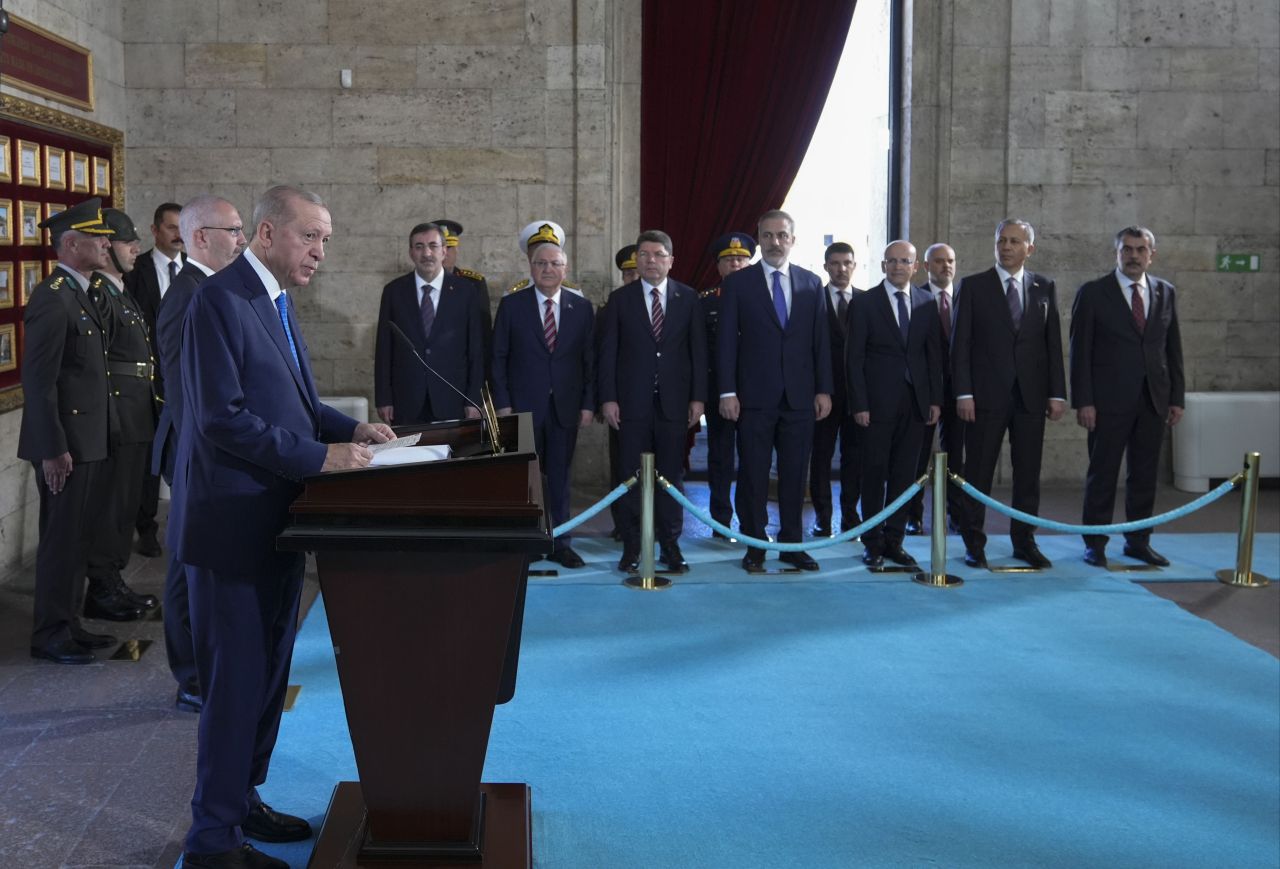 Son dakika | Yüksek Askeri Şura toplandı: Erdoğan başkanlığında Anıtkabir'i ziyaret ettiler - 3. Resim