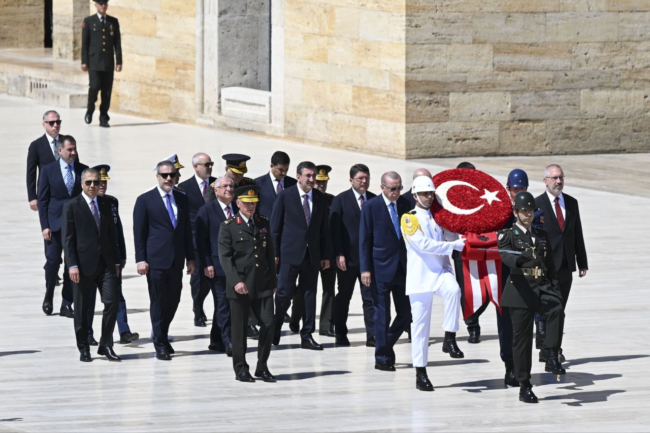 Son dakika | Yüksek Askeri Şura toplandı: Erdoğan başkanlığında Anıtkabir'i ziyaret ettiler - 1. Resim