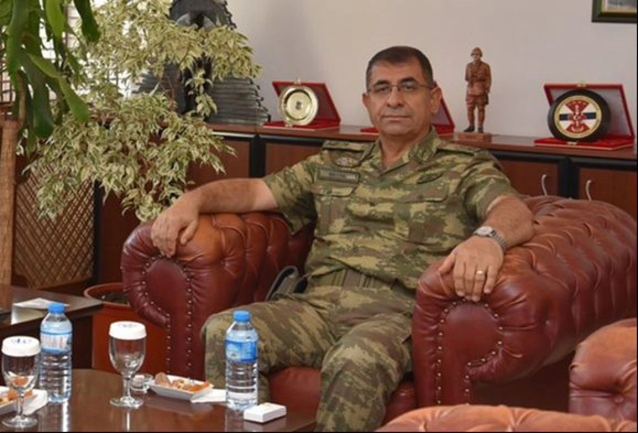 YAŞ toplantısının ardından Tümgeneral Sıtkı Varlı ve Faruk Metin emekliliğe sevk edildi - 2. Resim