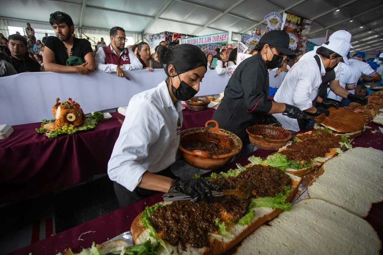 Yok böyle sandviç! Tam 76 metre: Rekorlar kitabına girdi - 3. Resim