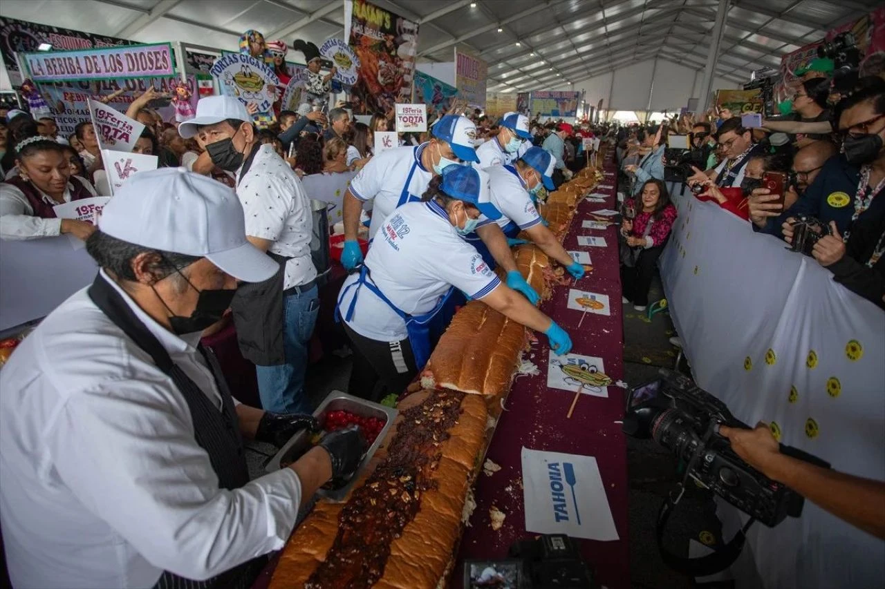 Yok böyle sandviç! Tam 76 metre: Rekorlar kitabına girdi - 4. Resim