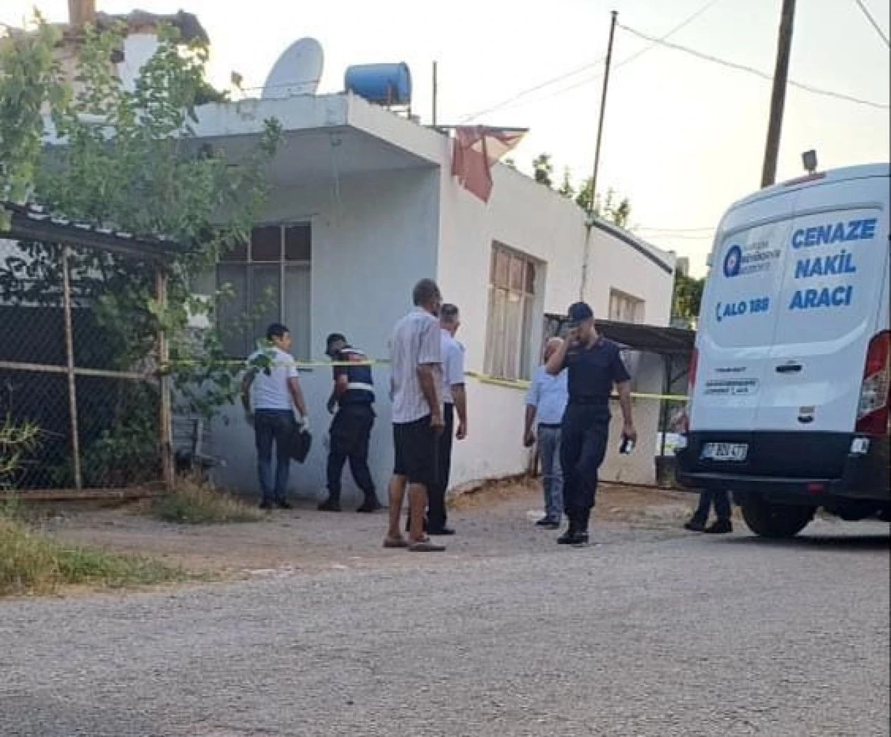 Antalya'da tüyler ürperten çifte cinayet! Sevgilisinin başını taşla ezip oğlunu da boğarak öldürdü - 3. Resim