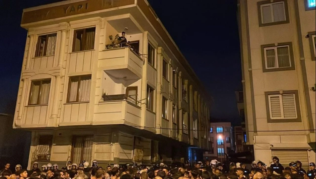 Başakşehir'de 9 yaşındaki kız çocuğuna taciz iddiası mahalleyi ayağa kaldırdı! - 2. Resim