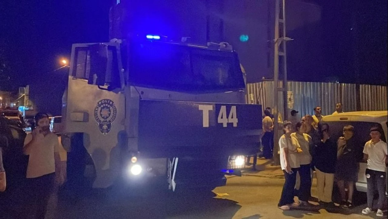 Başakşehir'de 9 yaşındaki kız çocuğuna taciz iddiası mahalleyi ayağa kaldırdı! - 1. Resim