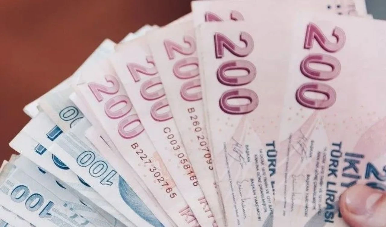 En düşük emekli maaşı Resmi Gazete'de! Fark ödemesi için tarih verildi: İşte emekliye maaş farkı tablosu - 1. Resim