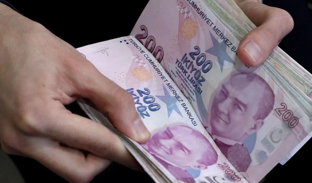 En düşük emekli maaşı Resmi Gazete'de! Fark ödemesi için tarih verildi: İşte emekliye maaşı farkı tablosu - 2. Resim