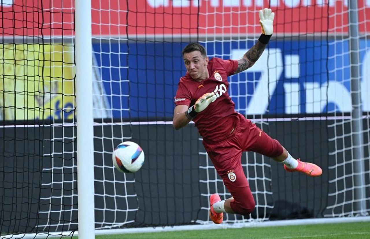 Galatasaray Teknik Direktörü Okan Buruk'tan Süper Kupa maçı öncesi Beşiktaş sözleri: