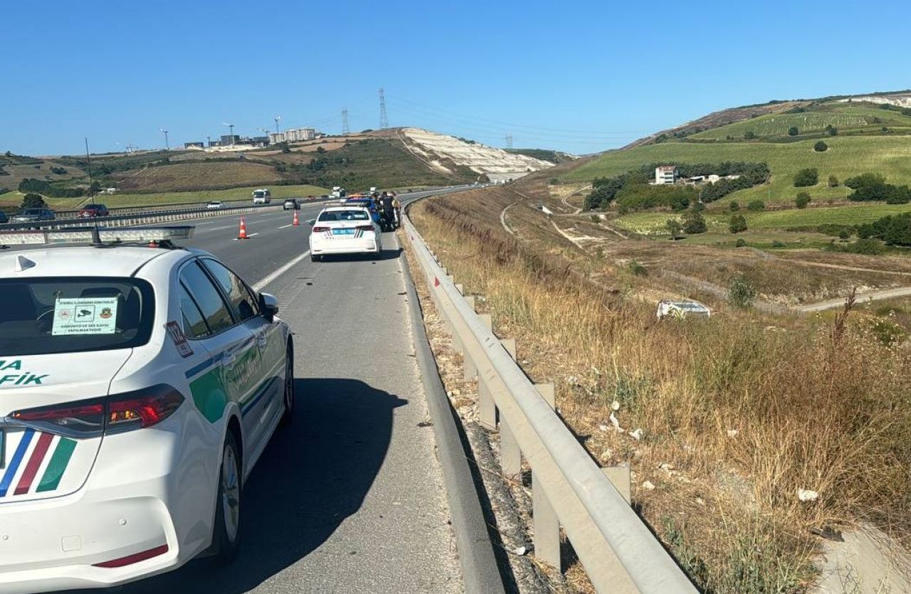 İstanbul'da feci kaza! İşçi servisi şarampole uçtu: Çok sayıda yaralı var - 2. Resim