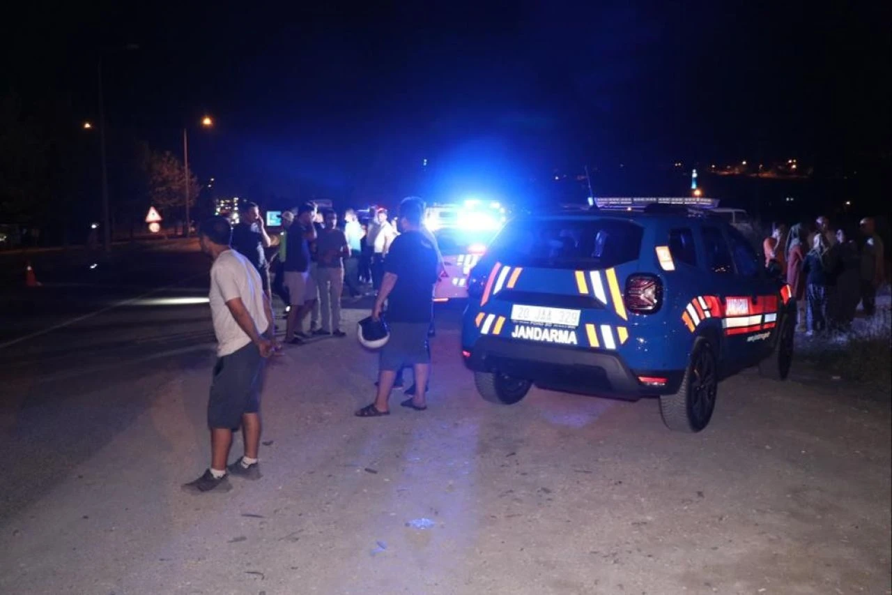 'Sabıkalı kavşak' yine can aldı! Ölenlerin yakınları 'önlem alın' diye isyan etti