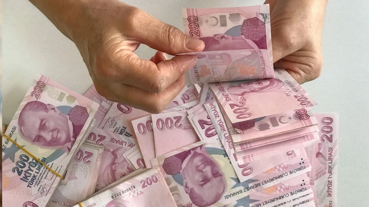 Torba yasada Mini EYT sinyali! Bağkurlulara prim indirimi maddesi ile erken emeklilik imkanı - 2. Resim