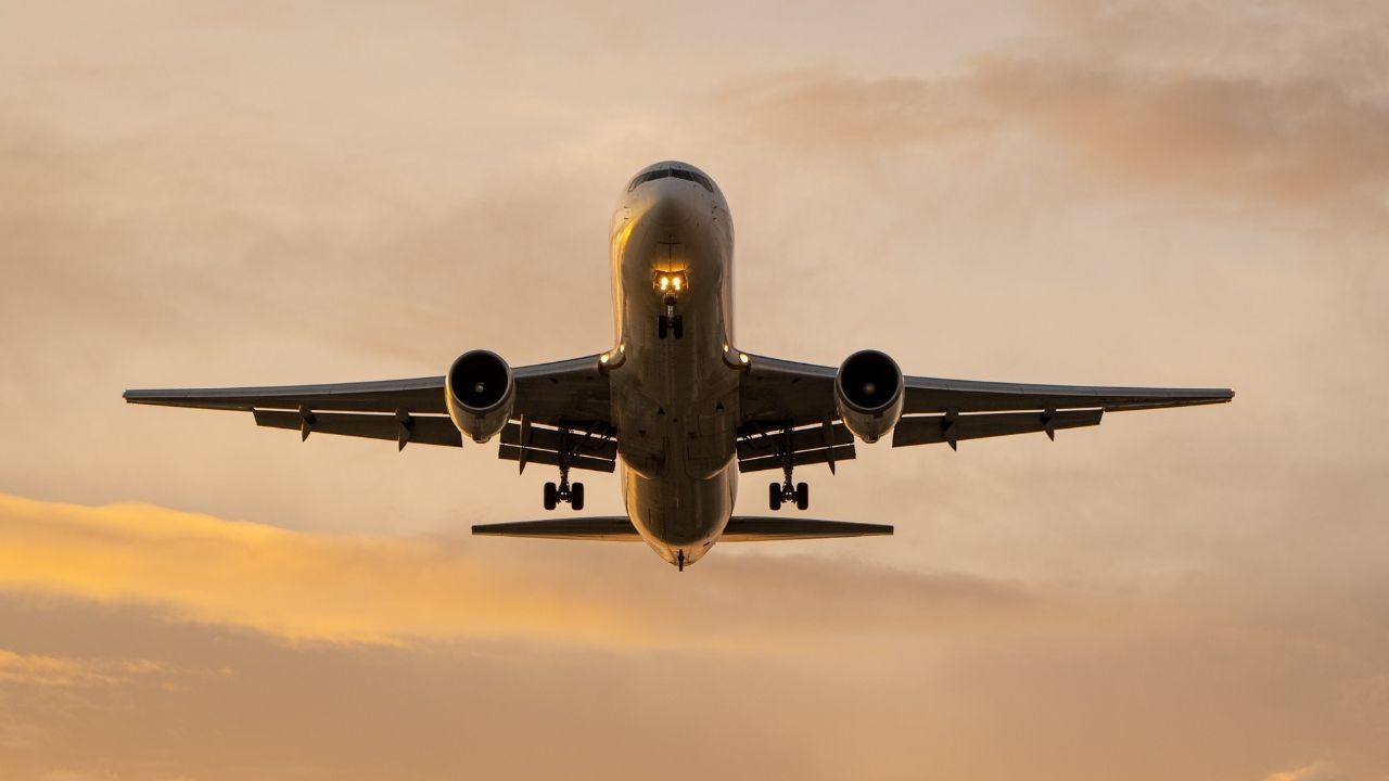 Türk Hava Yolları ve A Jet, İstanbul-Tahran uçuşlarını iptal etti