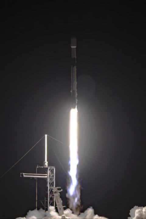 Uzayın hakimi SpaceX! 23 Starlink uydusu daha fırlatıldı