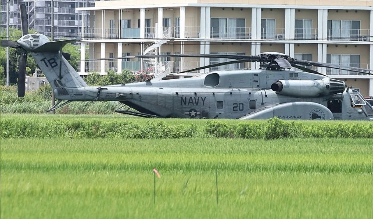 ABD'nin arızalarla başı belada! Askeri helikopter Japonya’da acil iniş yaptı - 2. Resim