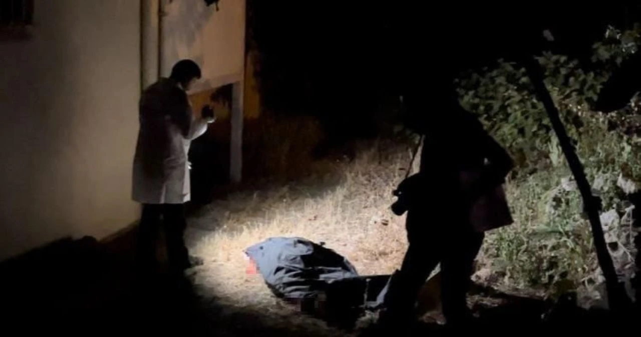 Bursa'da görülmemiş olay! Hava almak için çıktığı pencereden düştü - 1. Resim