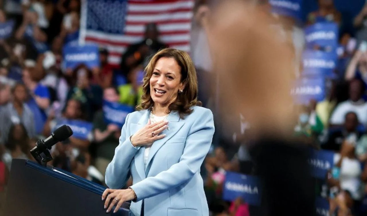 Donald Trump duyurdu, tarih belli oldu! Kamala Harris ile kozlarını paylaşacaklar