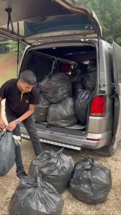 Duyarlı vatandaşlardan alkışlanacak hareket! Video çekmek için gittiklerinde şok manzarayla karşılaştılar